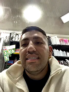 JuanZapata33 live sex cam