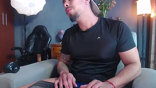 geirge_teacherxx's cam snapshot