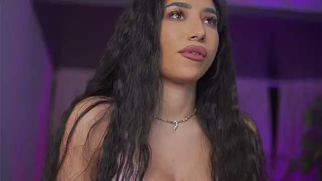 GinaValentinna's cam snapshot