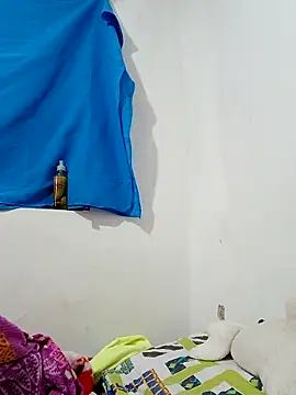 yaneth_'s cam snapshot