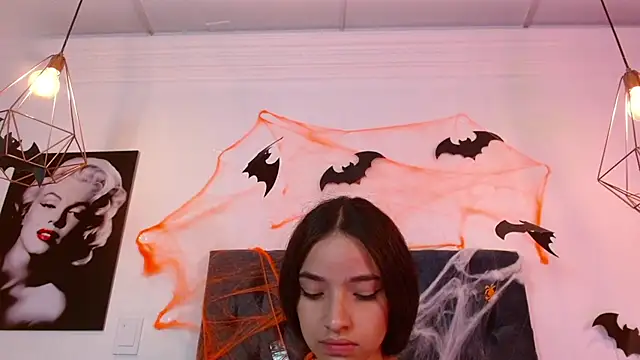 Lilith_Nocturne's cam snapshot