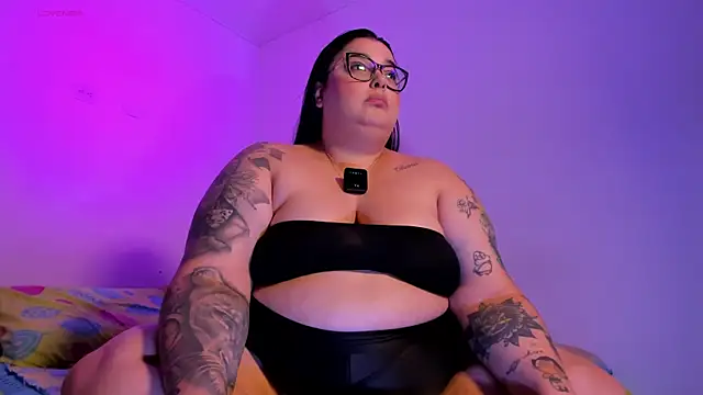 Apriilpeach_'s cam snapshot