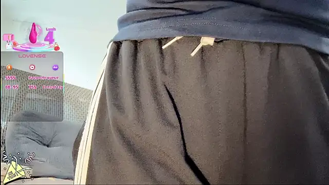 Caryln-Bun live sex cam