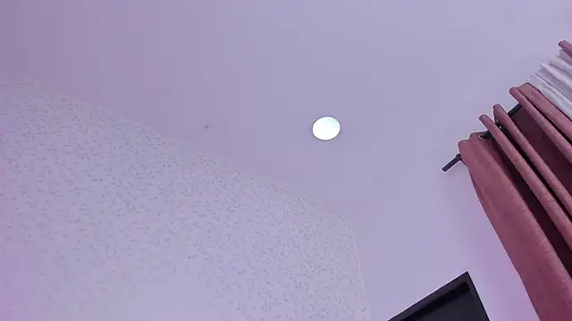 Helenn_monroy1's cam snapshot