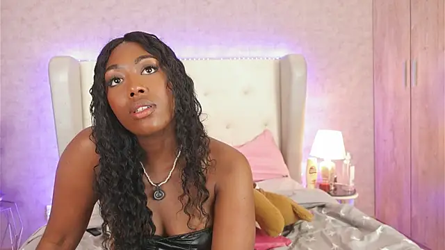 ThianaLopez's cam snapshot