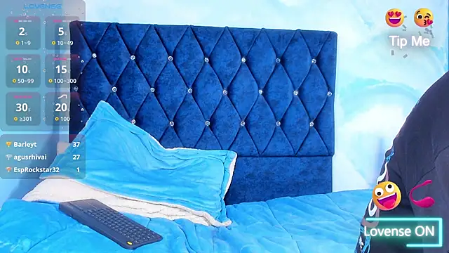 Laylaa_and_Logan's cam snapshot