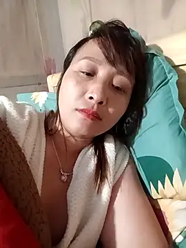 Linda-121's cam snapshot