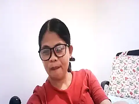 pinay_milfxx's cam snapshot