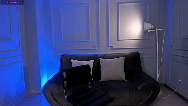 LucyWeiss_'s cam snapshot