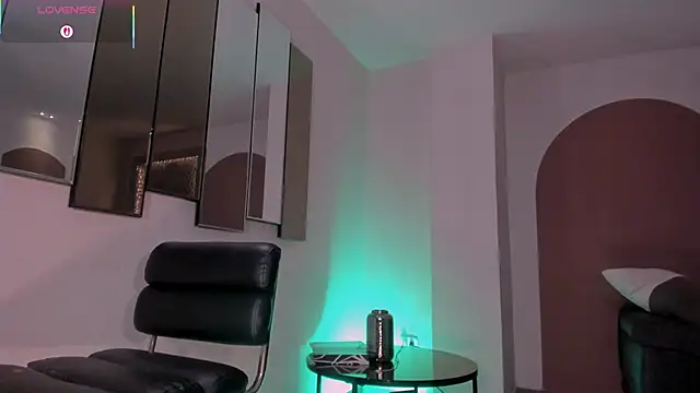 SussyBellX's cam snapshot