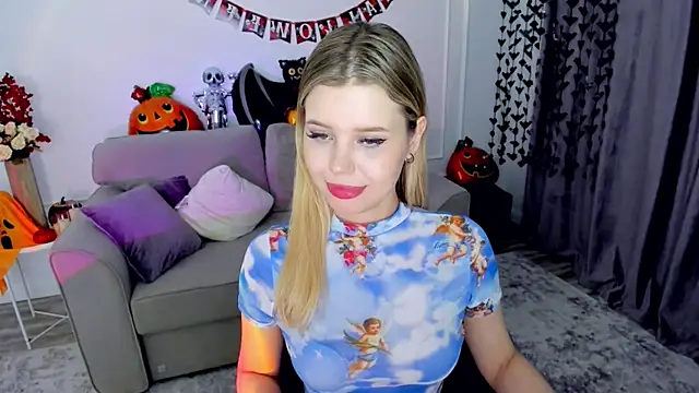 FollowLovee's cam snapshot