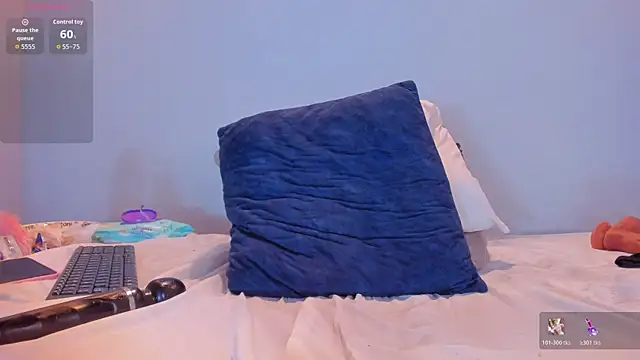 Violet_horny05's cam snapshot