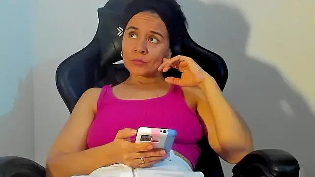 Sami_Hotie1's cam snapshot