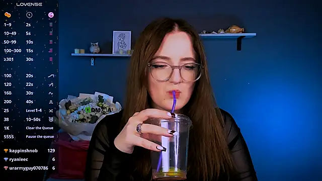 luna_berryy's cam snapshot