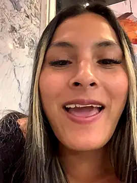 Cami_Leon2's cam snapshot