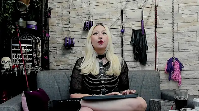 CruelMistress's cam snapshot