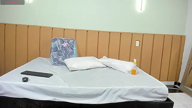 Ally_blonde's cam snapshot