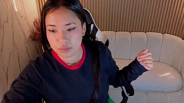 hollypeyton1_tp's cam snapshot