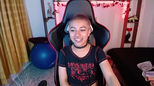 lunarichy22's cam snapshot