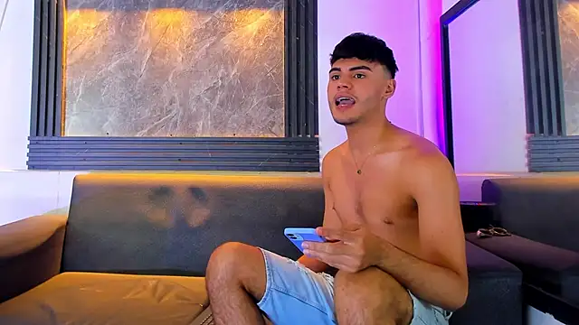 liam_genner_ live sex cam