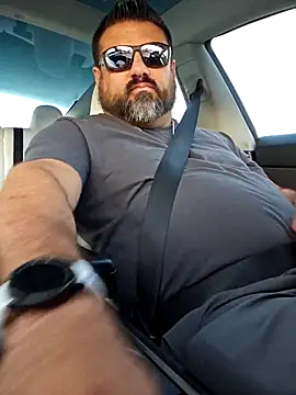 Roddog18 live sex cam