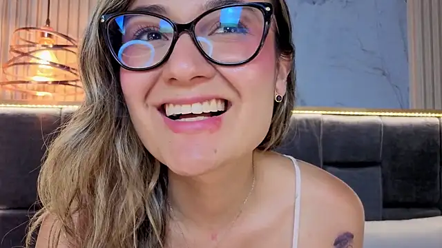 Im-Lola's cam snapshot