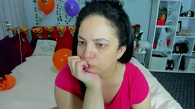 DarlingMilf live sex cam