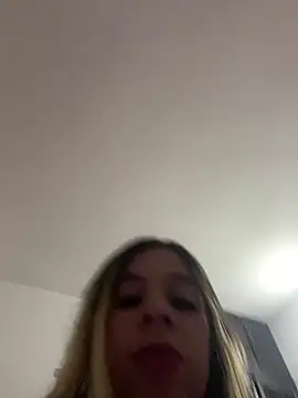 lanahot-77 live sex cam