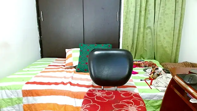 lunajones2024's cam snapshot