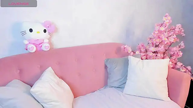 Renesmy_Black live sex cam