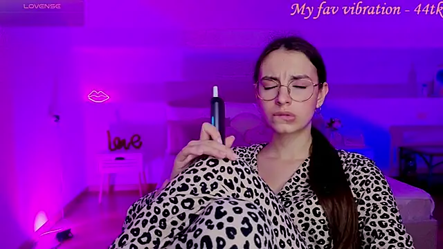 Real_cutie1's cam snapshot