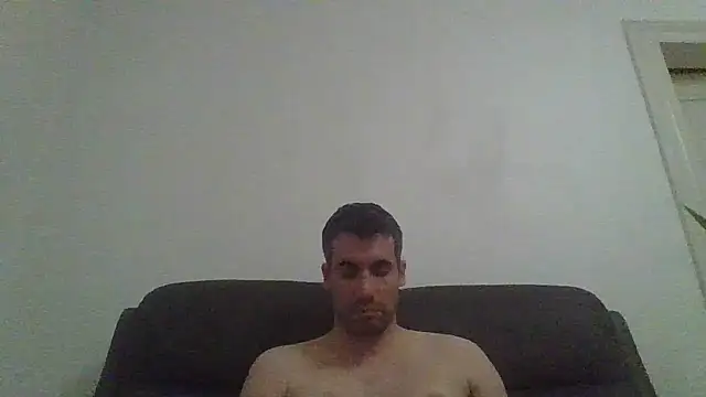 JulioIsHere4you's cam snapshot