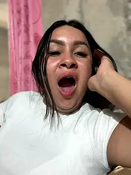 Pretty_Isadora's cam snapshot