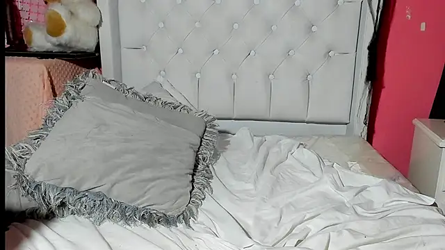 ivy_roosx's cam snapshot