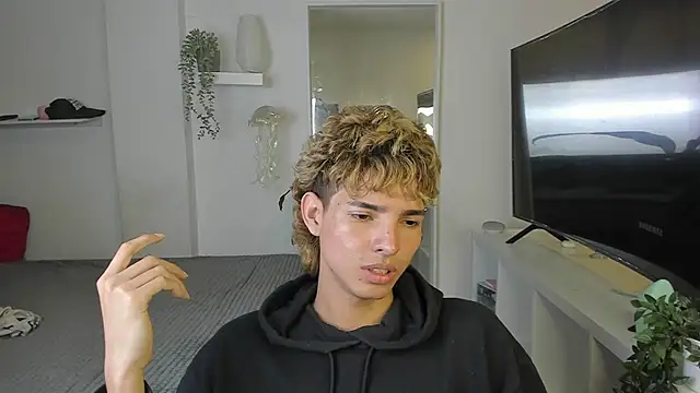 santy-kitty live sex cam