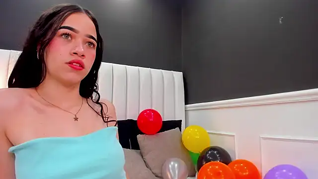 georgina_kloss's cam snapshot