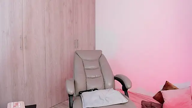 _miamadison's cam snapshot