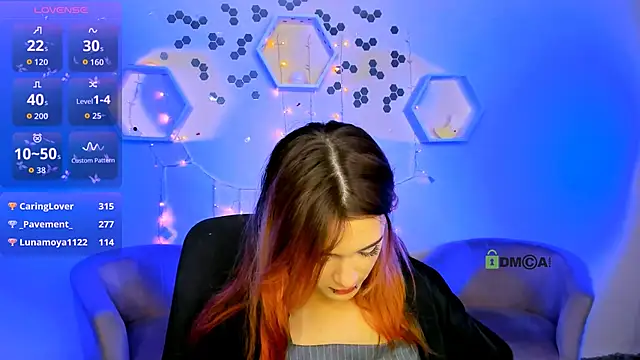 liana_kisses's cam snapshot