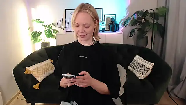 Natalee_Love's cam snapshot