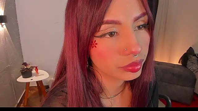 Miss_Charlottet's cam snapshot