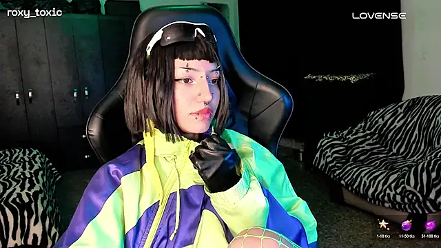 roxy_toxic's cam snapshot