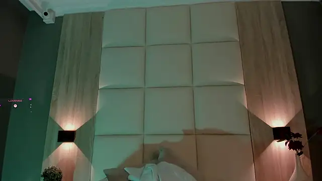 emma_fhox's cam snapshot