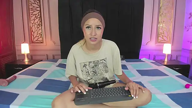 Elaine___1's cam snapshot