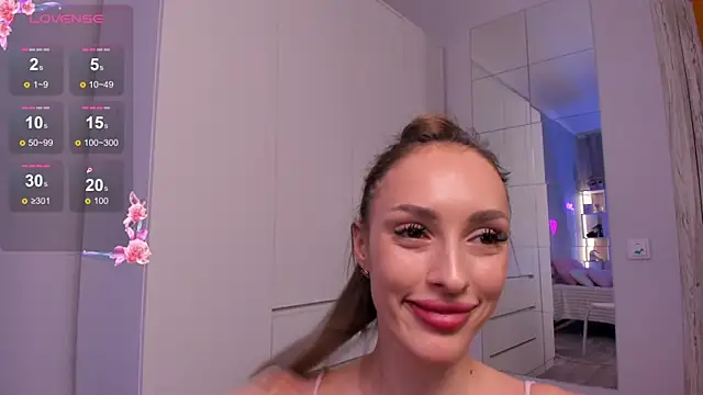 lanaa_me's cam snapshot