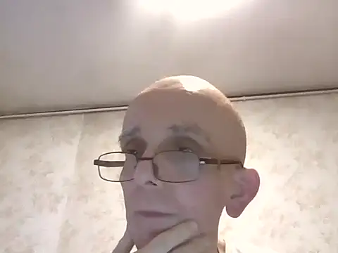 mariusica1@xh's Stripchat show and profile