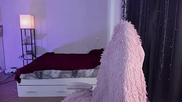 ReddHotPipper's cam snapshot