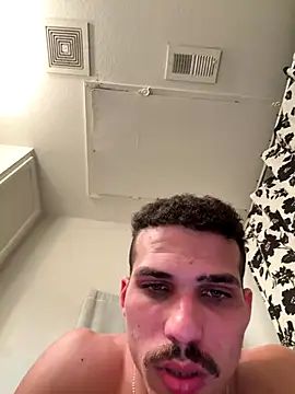 Maikolsalami2 live sex cam