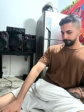 giannis090 live sex cam