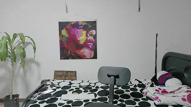 Aisha-Smith69's cam snapshot