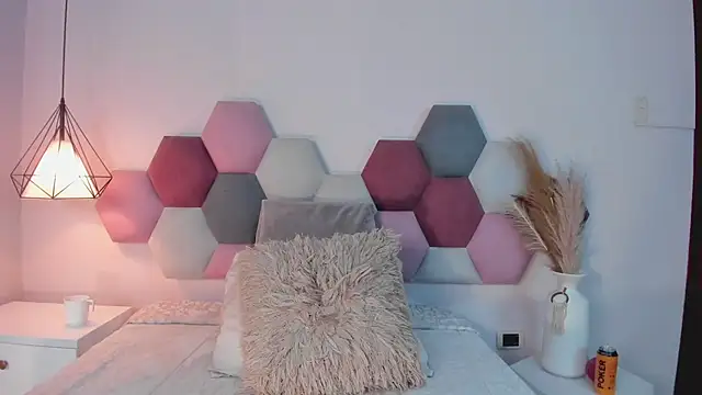 LaraGoldd's cam snapshot